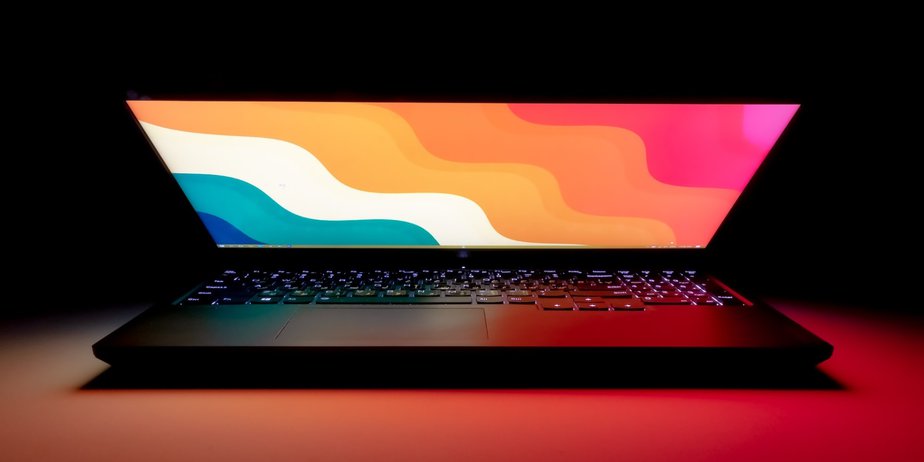 closing laptop image