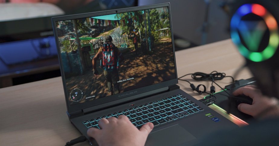 Laptop gaming image