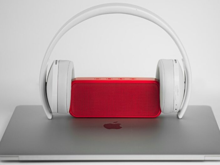 speaker and headphone on a macbook image
