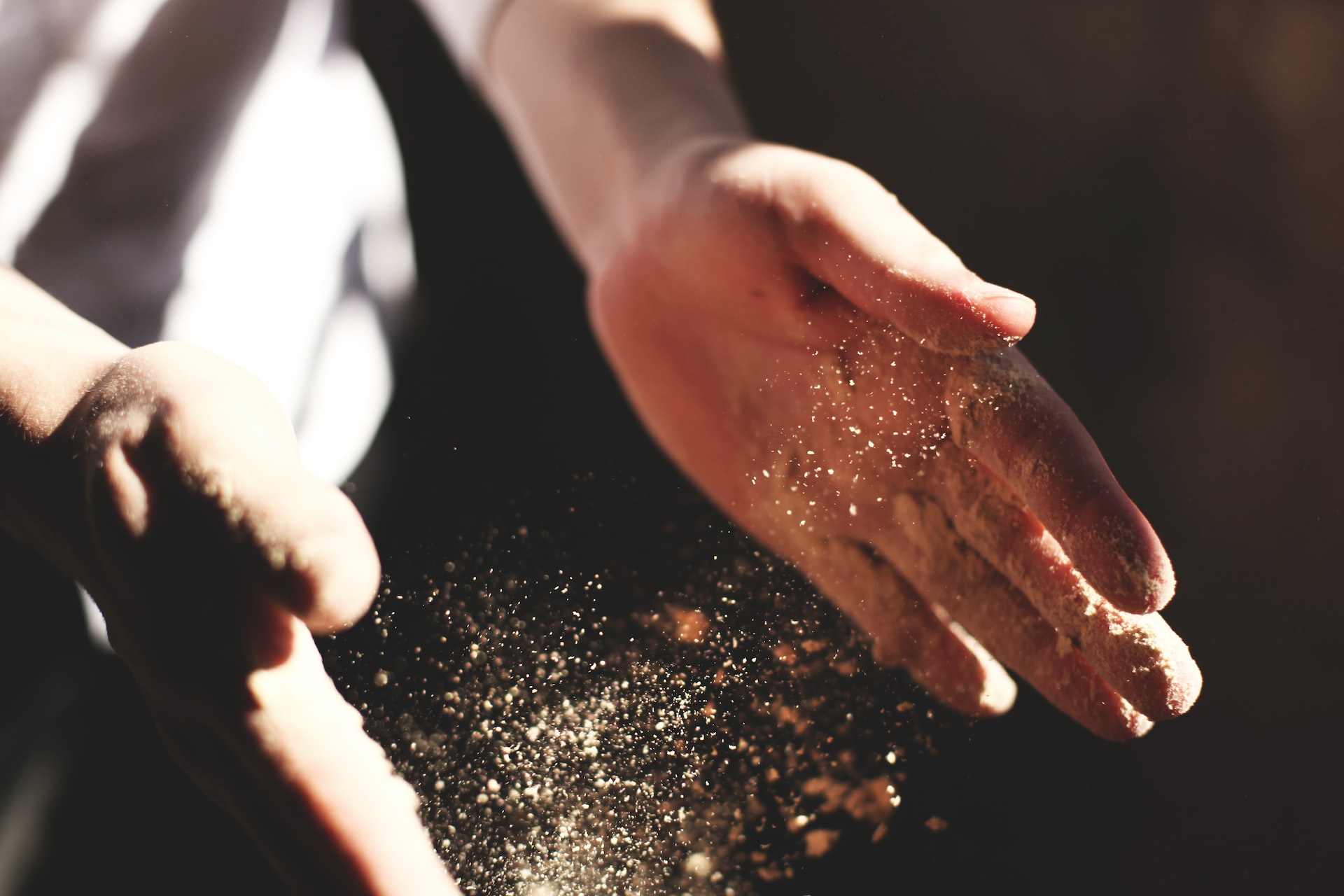Dust shaking image