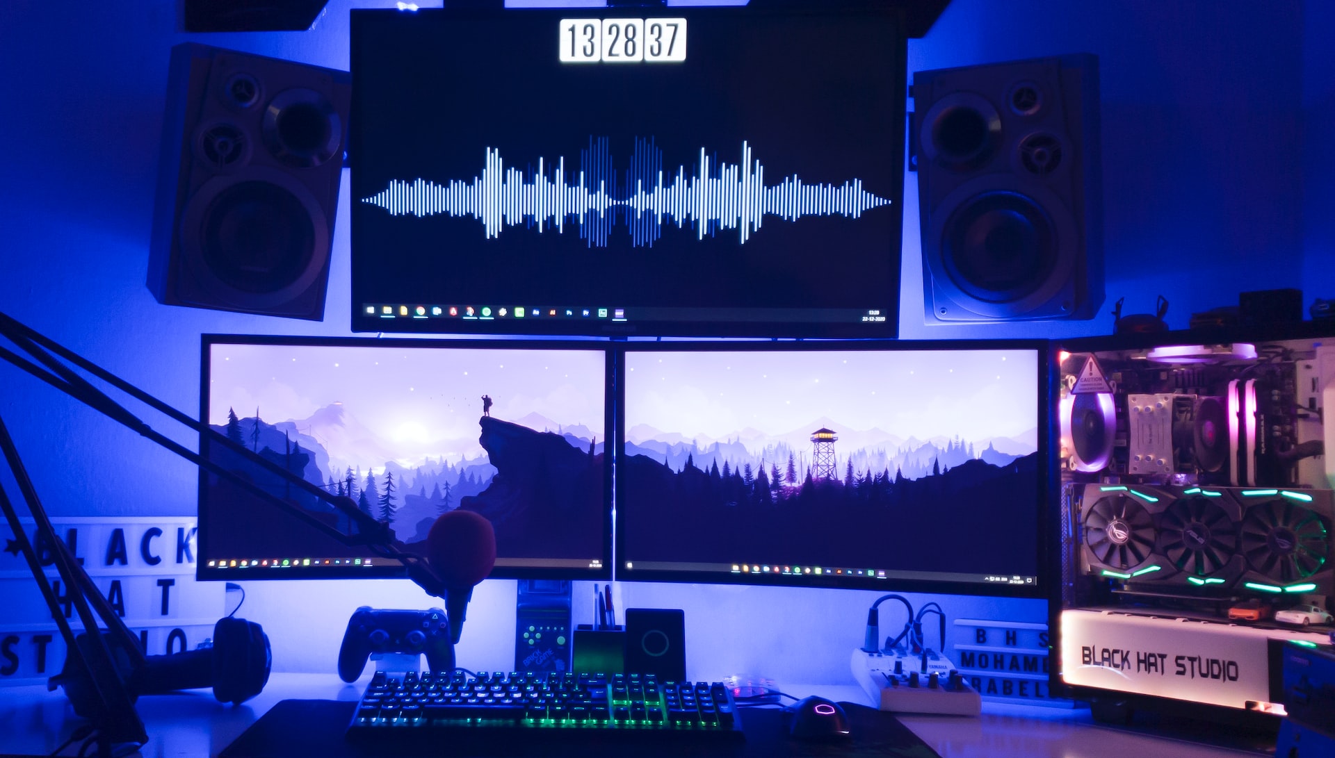 3-monitor setup image