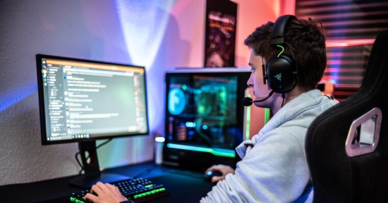 gamer with his PC image