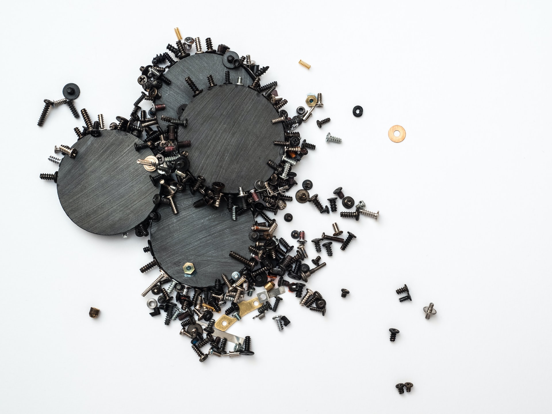 magnet with screws image