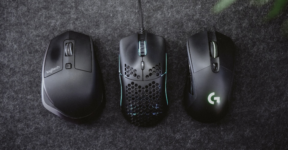 Three black mice image