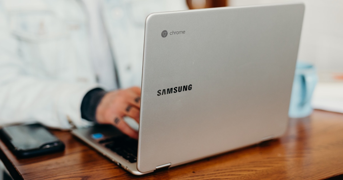 Samsung laptop image Unslider | Laptop Reviews & Buying Guides