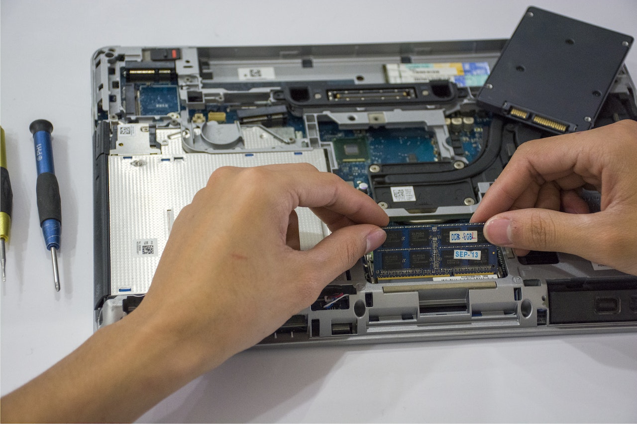 laptop internals image