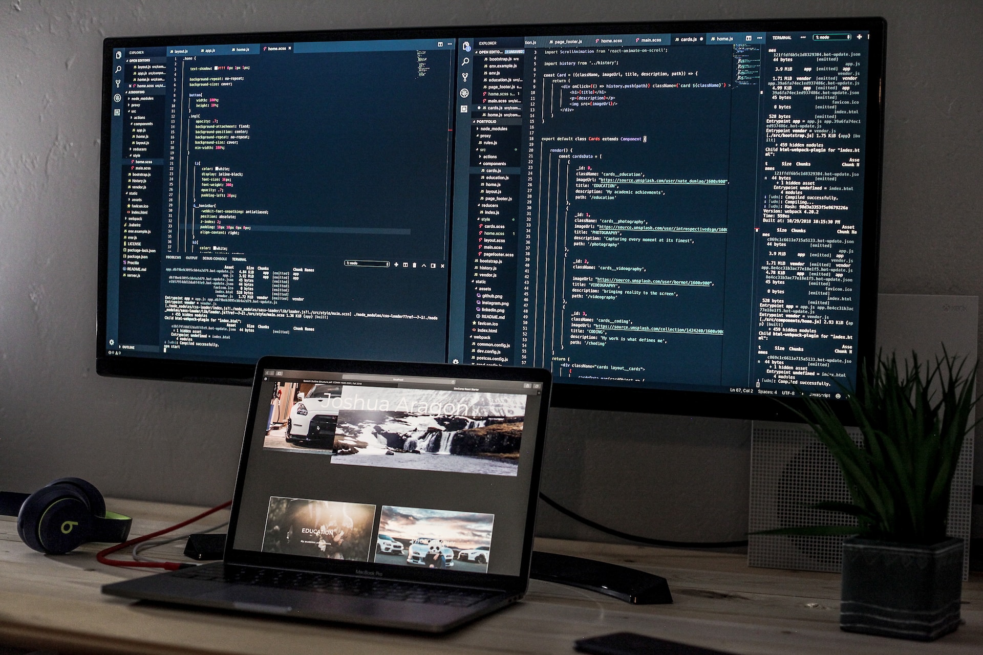 laptop with a monitor image