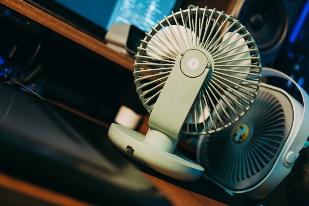 Desk fan image