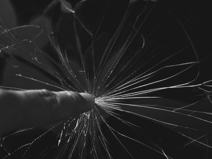 Cracked screen image