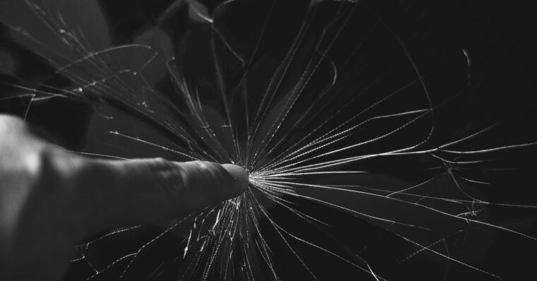 Cracked screen image