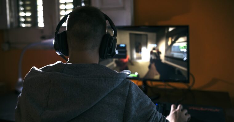 FPS Gaming